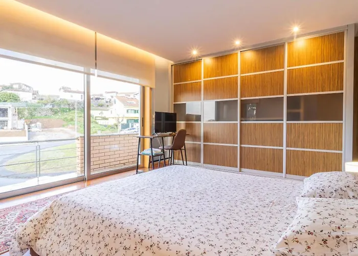 Gorgeous Looking To Douro *